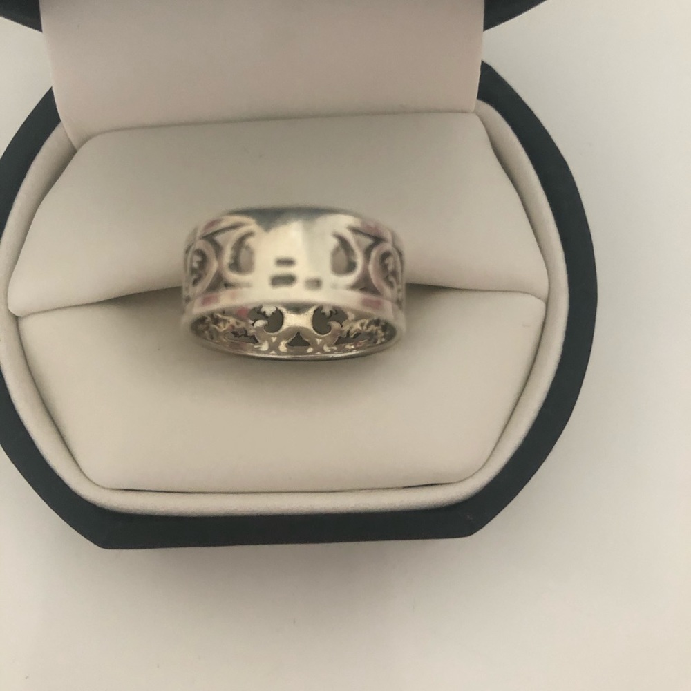 Ring